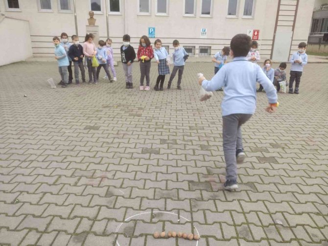 Minik Öğrenciler "Adım Adım Ata’m" Projesiyle Atatürk’ün Hayatını Öğrendiler