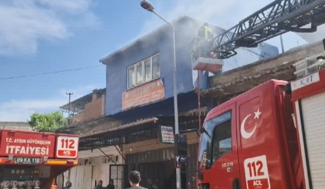 Oto Elektrikçideki Yangın Söndürüldü
