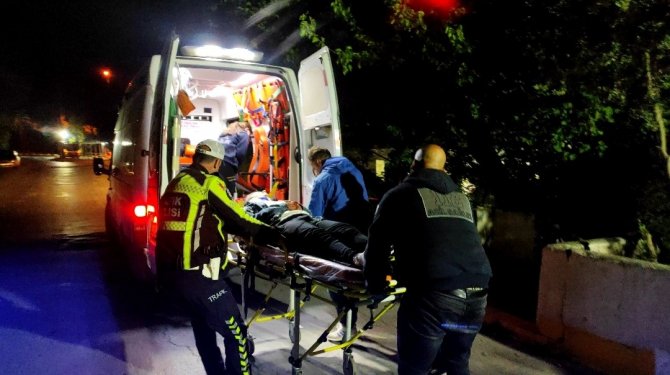 Seyir Halinde Motosikletten Düşen Yolcu Yaralandı