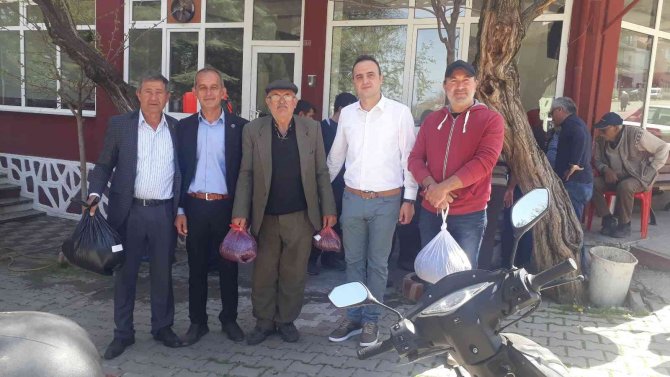 Simav’da Çiftçilere 3 Bin 500 Kilogram Yağlık Ayçiçeği Tohumu Dağıtıldı