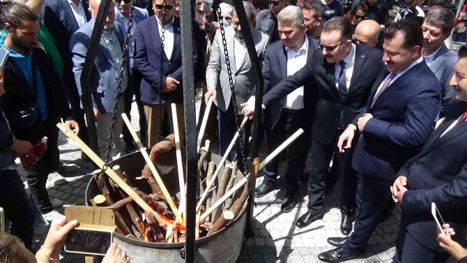 Kazdağları Güre Bahar Şenlikleri Başladı