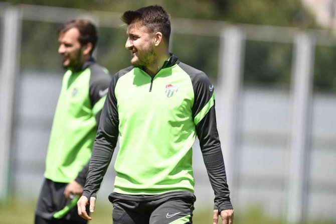 Ümraniyespor Maçı Hazırlıklarını Tamamlayan Bursaspor, Kampa Girdi