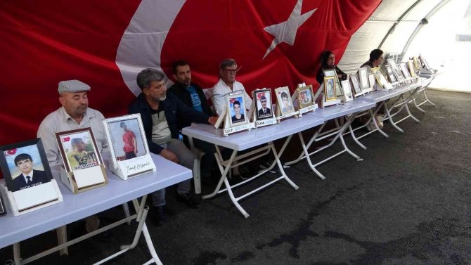 Evlat Nöbeti 978’inci Gününde