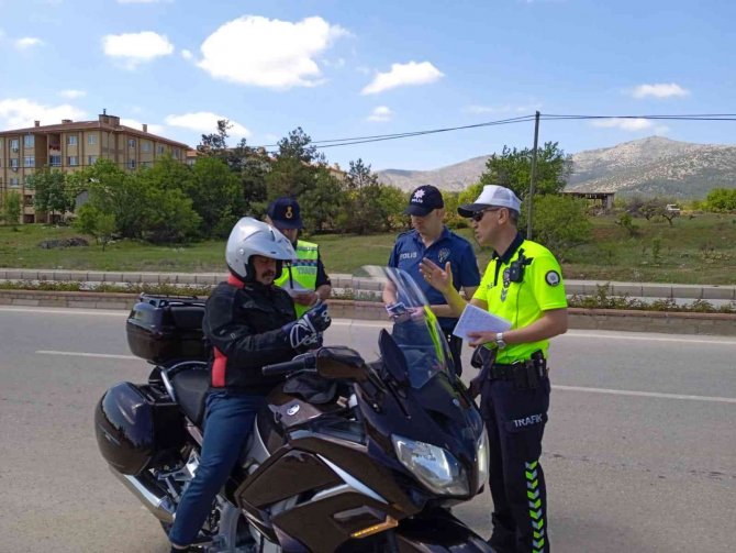 Trafik Ekiplerinden ‘Yaya Önceliği’ Denetimi