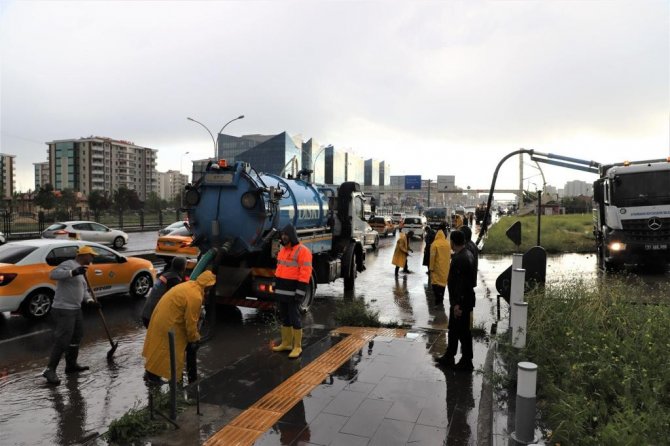 Di̇ski̇’de Yağmur Mesaisi