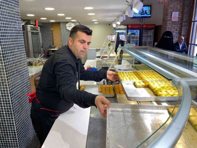 Diyarbakır’da Ramazan Ayı Ve Bayramında Tatlı Satışı 100 Tona Ulaştı