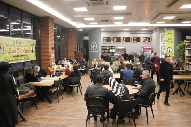 Millet Kıraathanesi’nde Şiir Gecesi