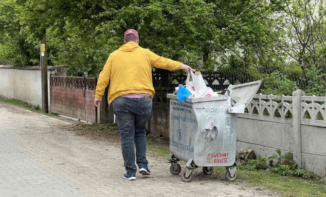Konteyner, Çöpüyle Birlikte Çalındı