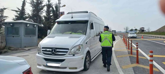 Yük Ve Yolcu Taşıyan Araçlar Denetlendi
