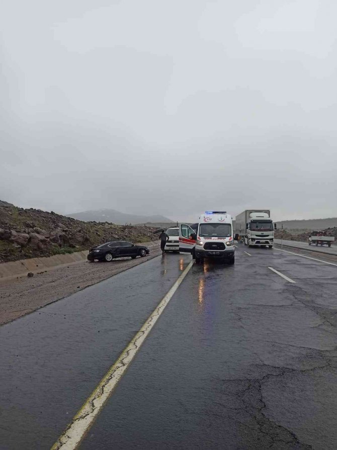 Elazığ’da Trafik Kazası: 4 Yaralı