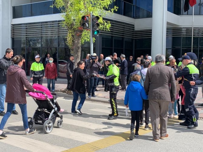 Eskişehir’de ’Yayalar İçin 5 Adımda Güvenli Trafik’ Projesi Tanıtıldı