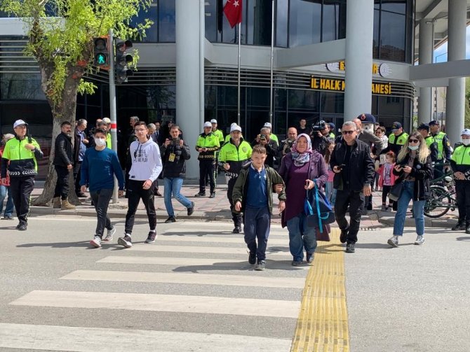 Eskişehir’de ’Yayalar İçin 5 Adımda Güvenli Trafik’ Projesi Tanıtıldı