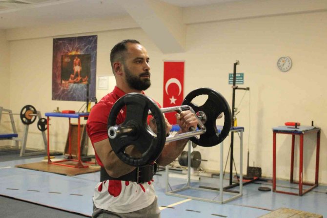 Bileklerini Dünya Şampiyonası’na Hazırlıyorlar