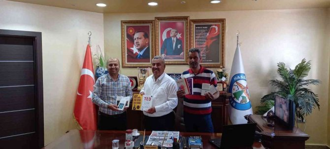 Hassa Belediyesi’nden İlçedeki Okullara Kitap Desteği