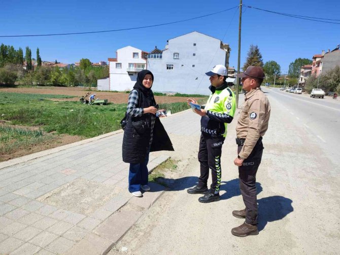 Hisarcık’ta "Yayalar İ̇çin 5 Adımda Güvenli Trafik" Uygulaması