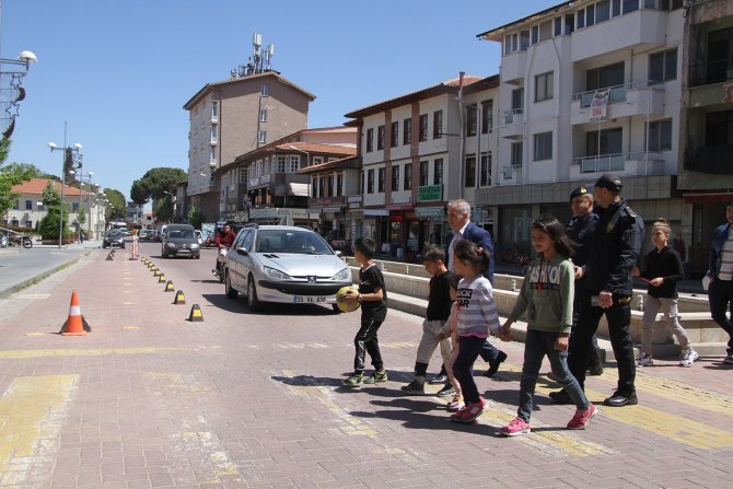 Kula’da “Yayalar İçin 5 Adımda Güvenli Trafik” Uygulaması Yapıldı