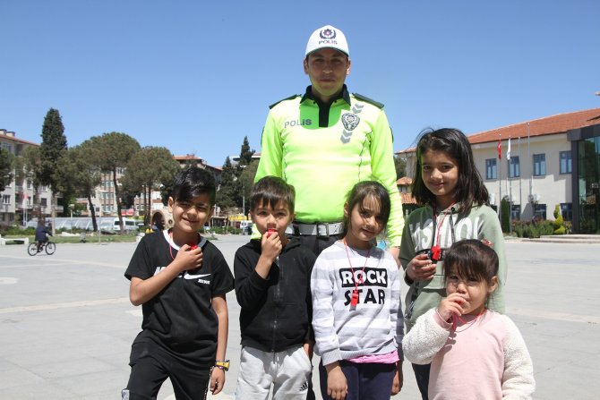 Kula’da “Yayalar İçin 5 Adımda Güvenli Trafik” Uygulaması Yapıldı