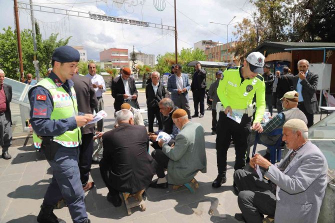 Kahta’da Trafik Haftası Etkinliği Başladı