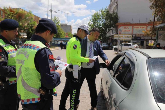 Kahta’da Trafik Haftası Etkinliği Başladı