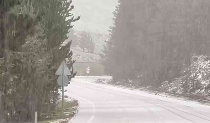Sarıkamış’ta Dolu Hayatı Olumsuz Etkiledi
