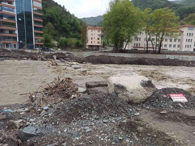 Bozkurt’ta Geçici 3 Köprü Ulaşıma Kapatıldı