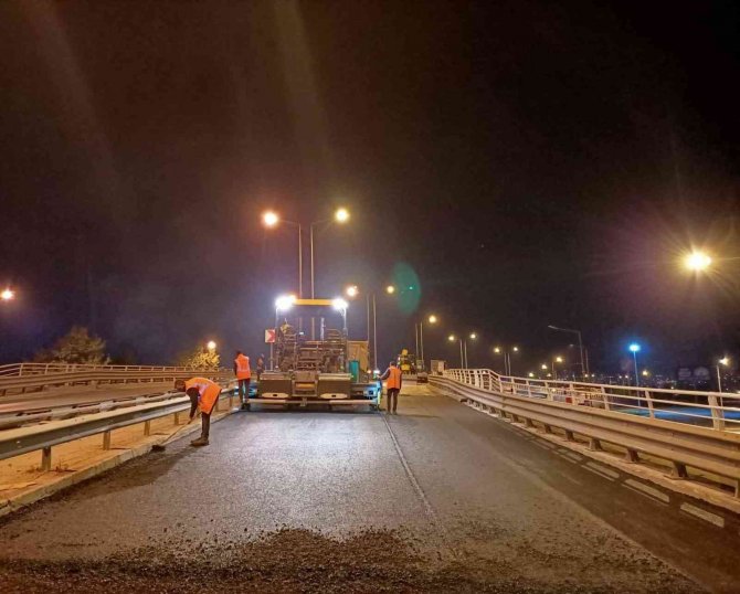 Gece Yarısı Yapılan Asfalt Trafik Aksatmadı