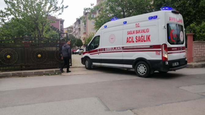 İ̇kinci Kattan Beton Zemine Düştü
