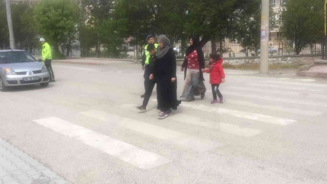 Kulu’da “Yayalar İçin 5 Adımda Güvenli Trafik" Uygulaması Yapıldı