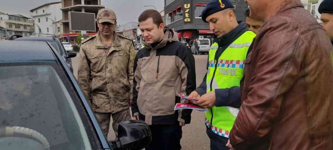 Malazgirt’te "Yayalar İ̇çin 5 Adımda Güvenli Trafik" Uygulaması