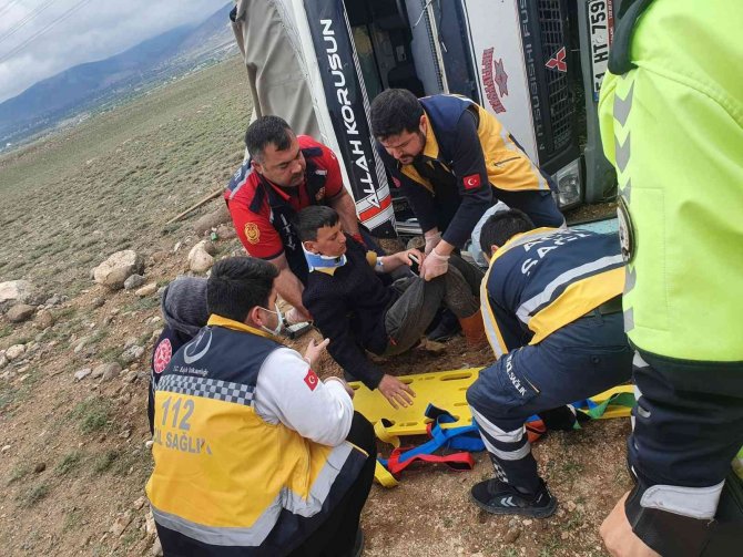 Niğde’de İki Ayrı Kazada 7 Kişi Yaralandı