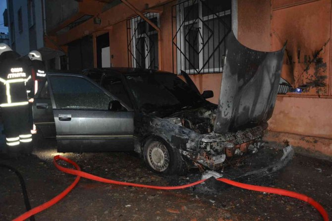 Altı Sene Önce Aldığı Emektarı Gözlerinin Önünde Küle Döndü