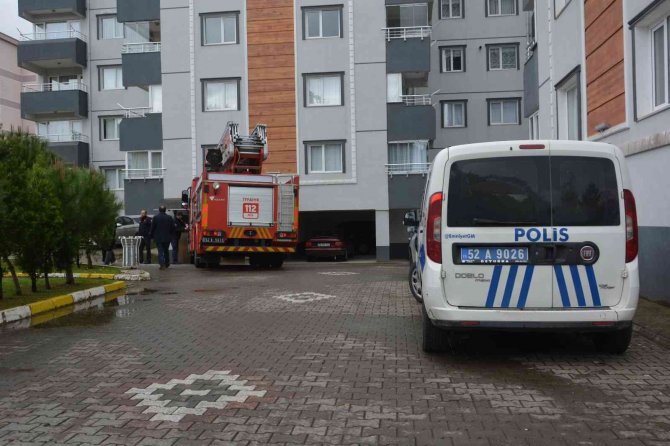 Evinde Uyuya Kalan Yaşlı Kadın İçin Ekipler Seferber Oldu