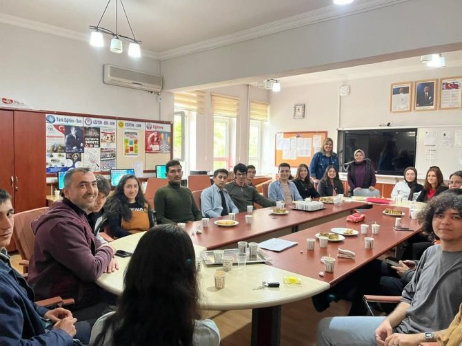 Osmancık’ta Lise Öğrencileri İle Mezunlar Buluştu