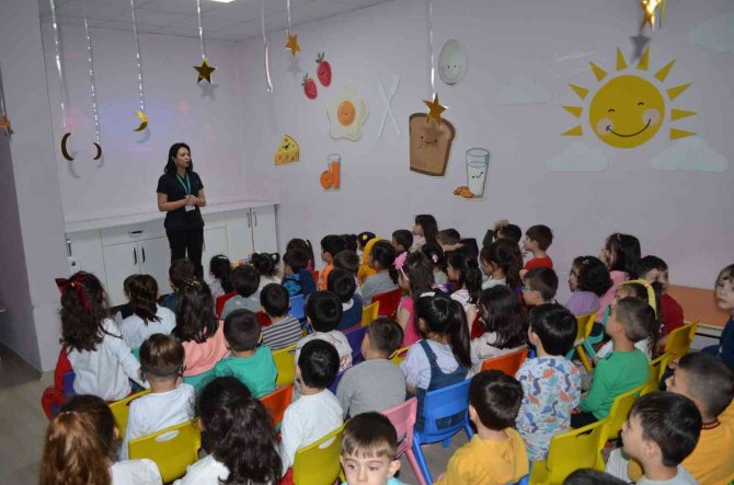 Sular Vatan Hastanesi’nden, ‘Sağlık Ellerimizde’ Etkinliği