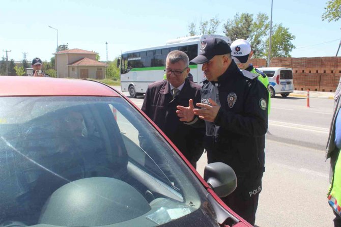 “Yayalar Kırmızı Çizgimiz” Ve “Trafikte Her Yıl Daha İ̇yiye”