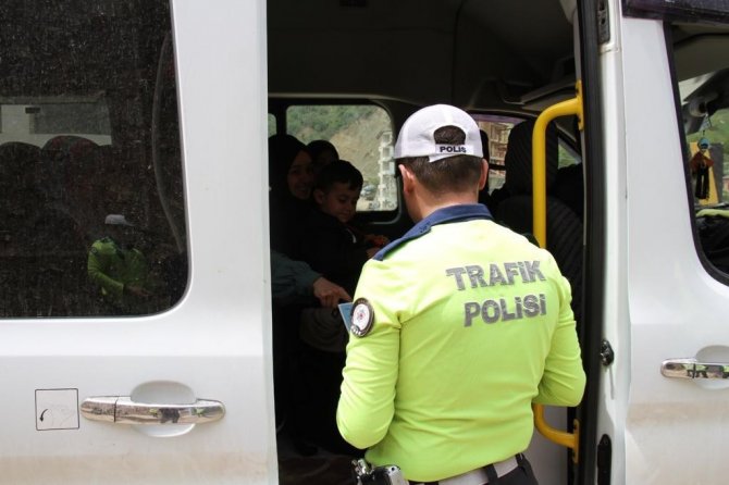 Şemdinli De Trafik Haftası Etkinliği Yapıldı