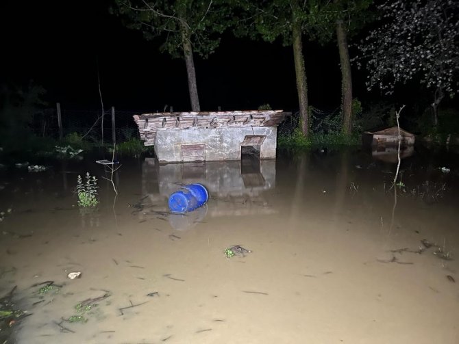 Sinop’ta Karasu Çayı Taştı, Tarım Arazileri Sular Altında Kaldı
