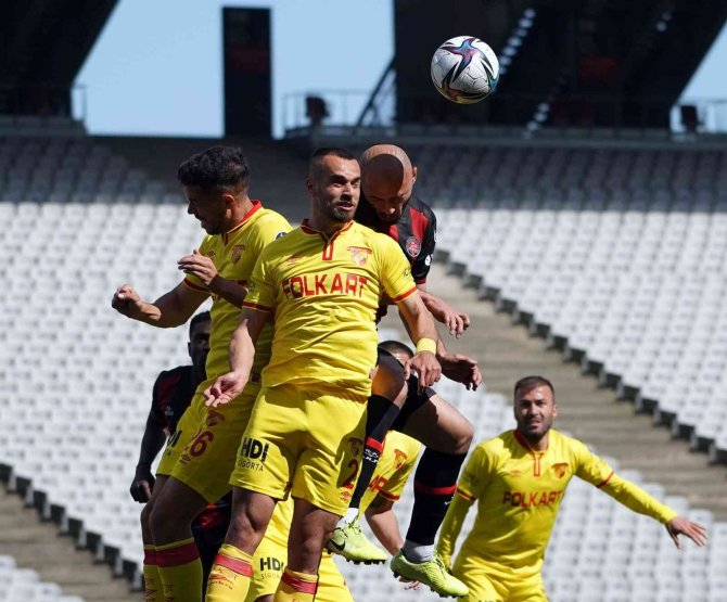 Spor Toto Süper Lig: Karagümrük: 1 - Göztepe: 0 (İ̇lk Yarı)