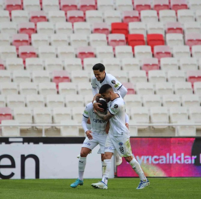 Spor Toto Süper Lig: Sivasspor: 1 - Kasımpaşa: 3 (Maç Sonucu)