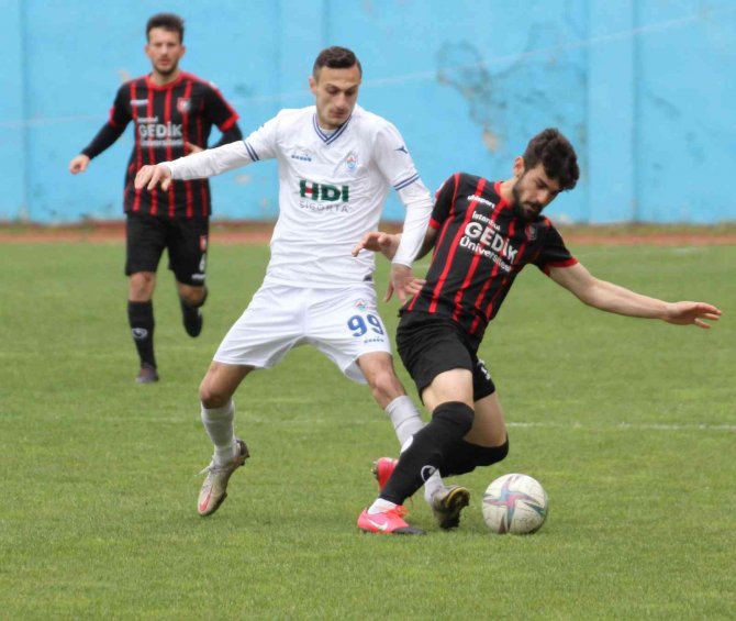 Tff 2. Lig: Pazarspor: 0 - Uşak Spor: 0