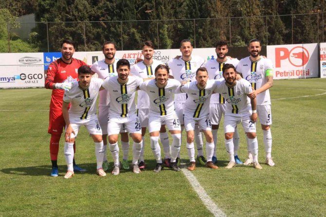 Tff 3. Lig: Belediye Derincespor: 1 - Fethiyespor: 1