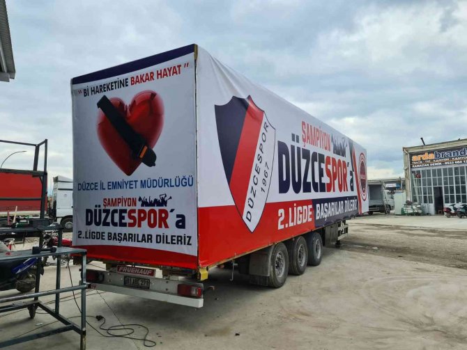 Kamyonculardan Düzcespor’a Destek