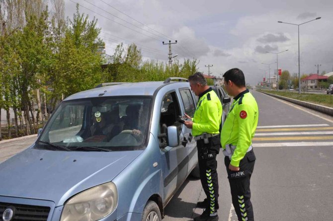 Bulanık’ta ‘Yayalar İ̇çin 5 Adımda Güvenli Trafik’ Etkinliği Gerçekleştirildi