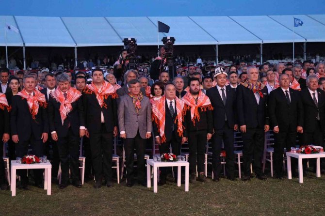 Başkan Böcek: "Toroslardan Tüten Dumanı Antalya’dan Dünyaya Yayıyoruz"