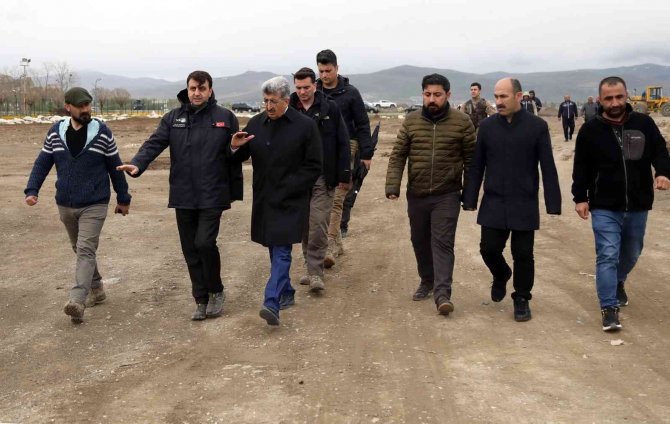 Vali Bilmez, Büyükşehir Belediyesi’nin Sahildeki Çalışmalarını İnceledi