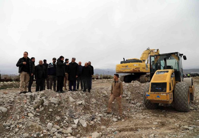 Vali Bilmez, Büyükşehir Belediyesi’nin Sahildeki Çalışmalarını İnceledi