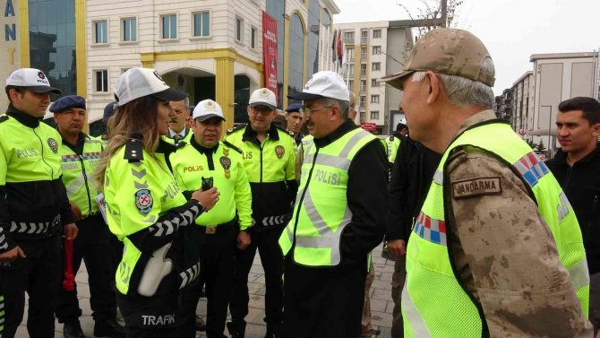 Van’da “Yayalar İ̇çin 5 Adımda Güvenli Trafik” Uygulaması Yapıldı