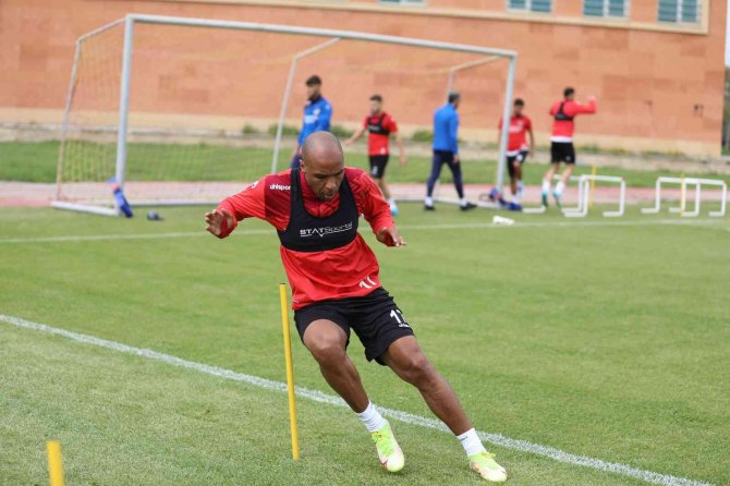 Alanyaspor, Kupa Maçı Hazırlıklarını Kayseri’de Sürdürüyor