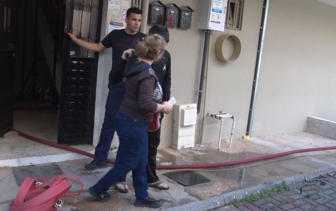 Yangına Evde Yalnız Yakalanan İki Kardeş Büyük Korku Yaşadı