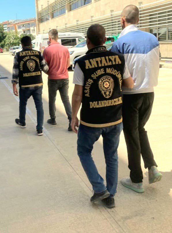 Sahte Altın Satan 2 Şüpheliyi Kamera Görüntüleri Ele Verdi